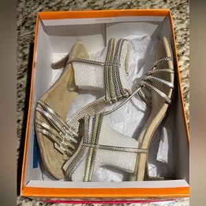 New York Transit | Gold heels | size 9 | Style Speak Up | BRAND NEW!